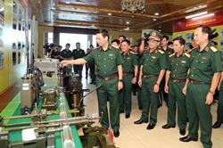 Defense Minister Works with Army Corps 4 and Corps 15